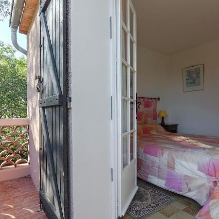 Snug Holiday Home In Bormes Les Mimosas With Pool Zewnętrze zdjęcie