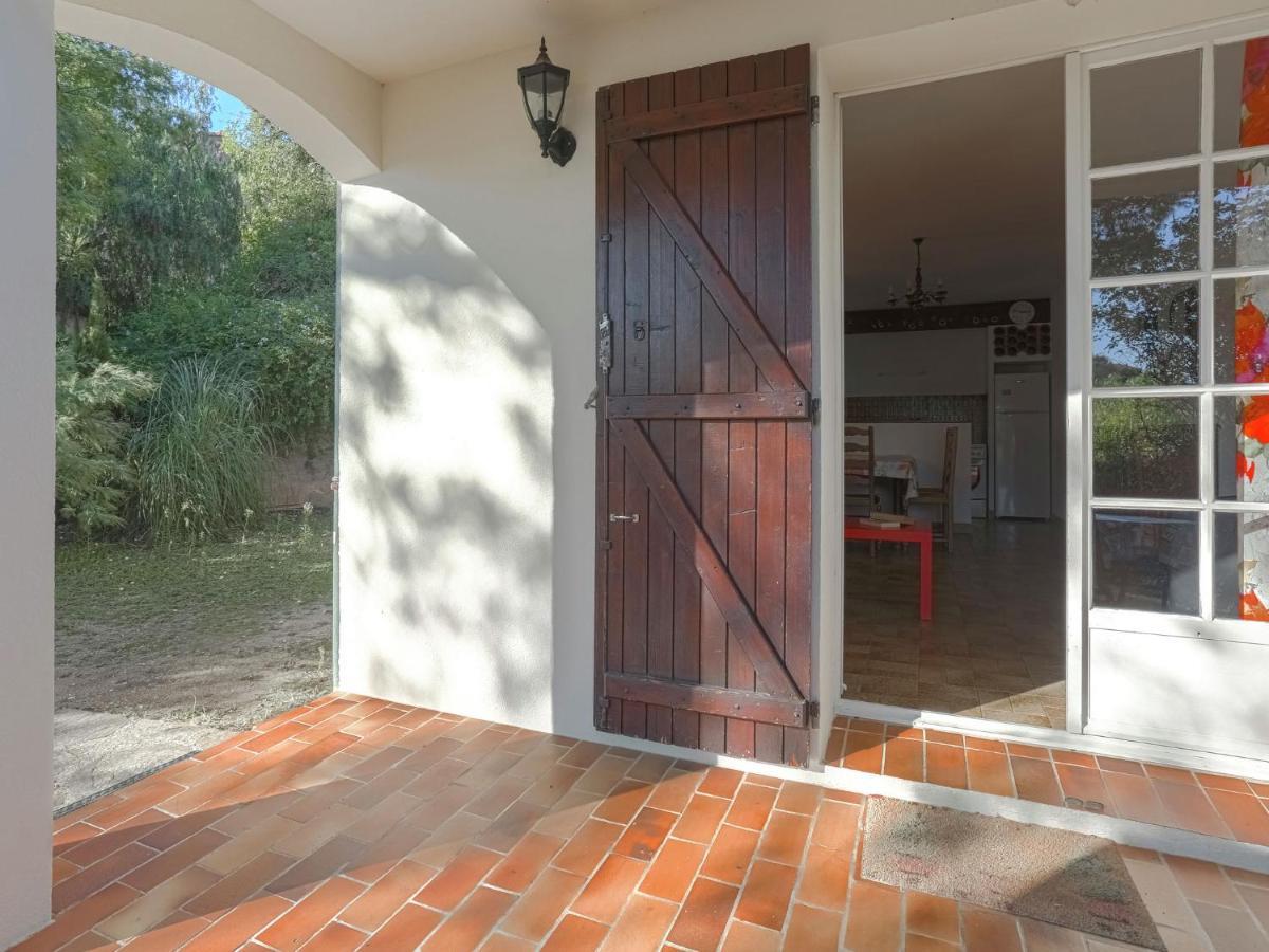 Snug Holiday Home In Bormes Les Mimosas With Pool Zewnętrze zdjęcie