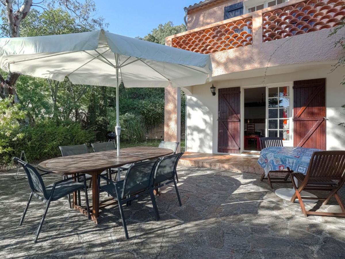 Snug Holiday Home In Bormes Les Mimosas With Pool Zewnętrze zdjęcie