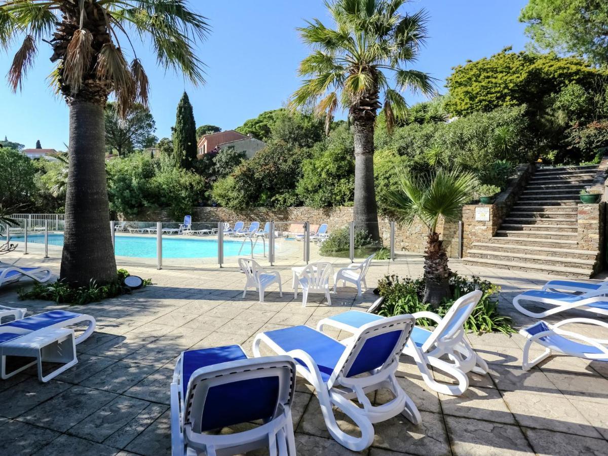 Snug Holiday Home In Bormes Les Mimosas With Pool Zewnętrze zdjęcie